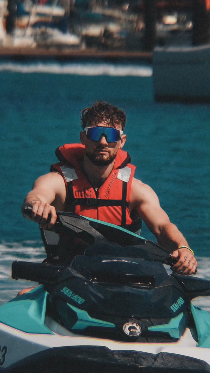 Johann auf einem Jetski