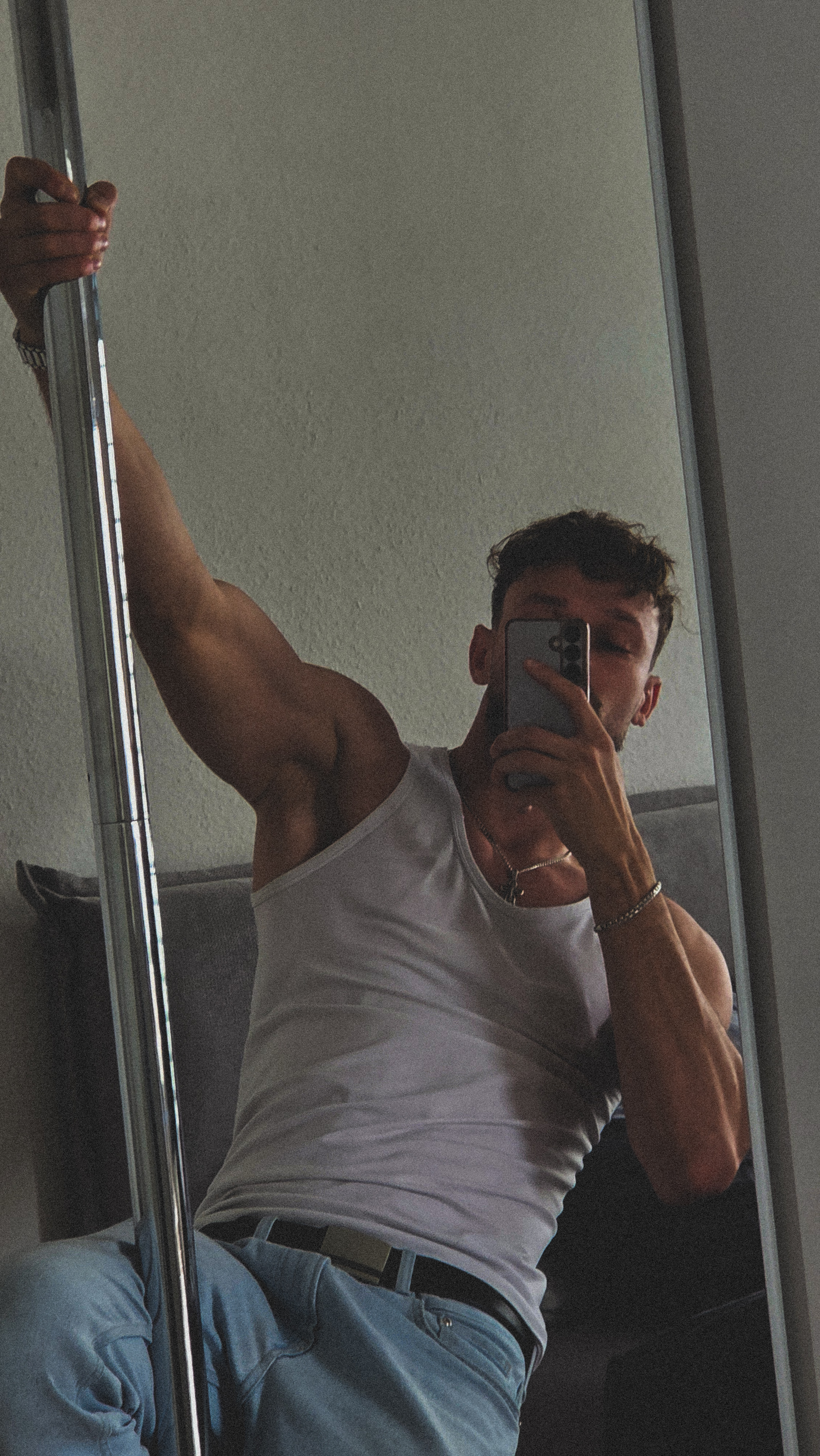 Johann bei einem Spiegelselfie nach dem Training